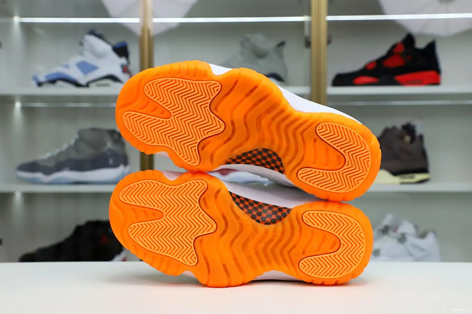 LOW CITRUS' RETRO Kimikick JORDAN 'BRIGHT AIR WMNS 11 0403